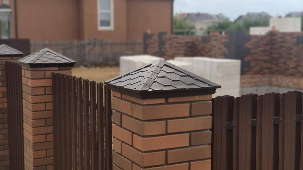 Колпак Zking Эверест Коричневый на столб 1.5х1.5 кирпича (390х390мм) в Сыктывкаре фото