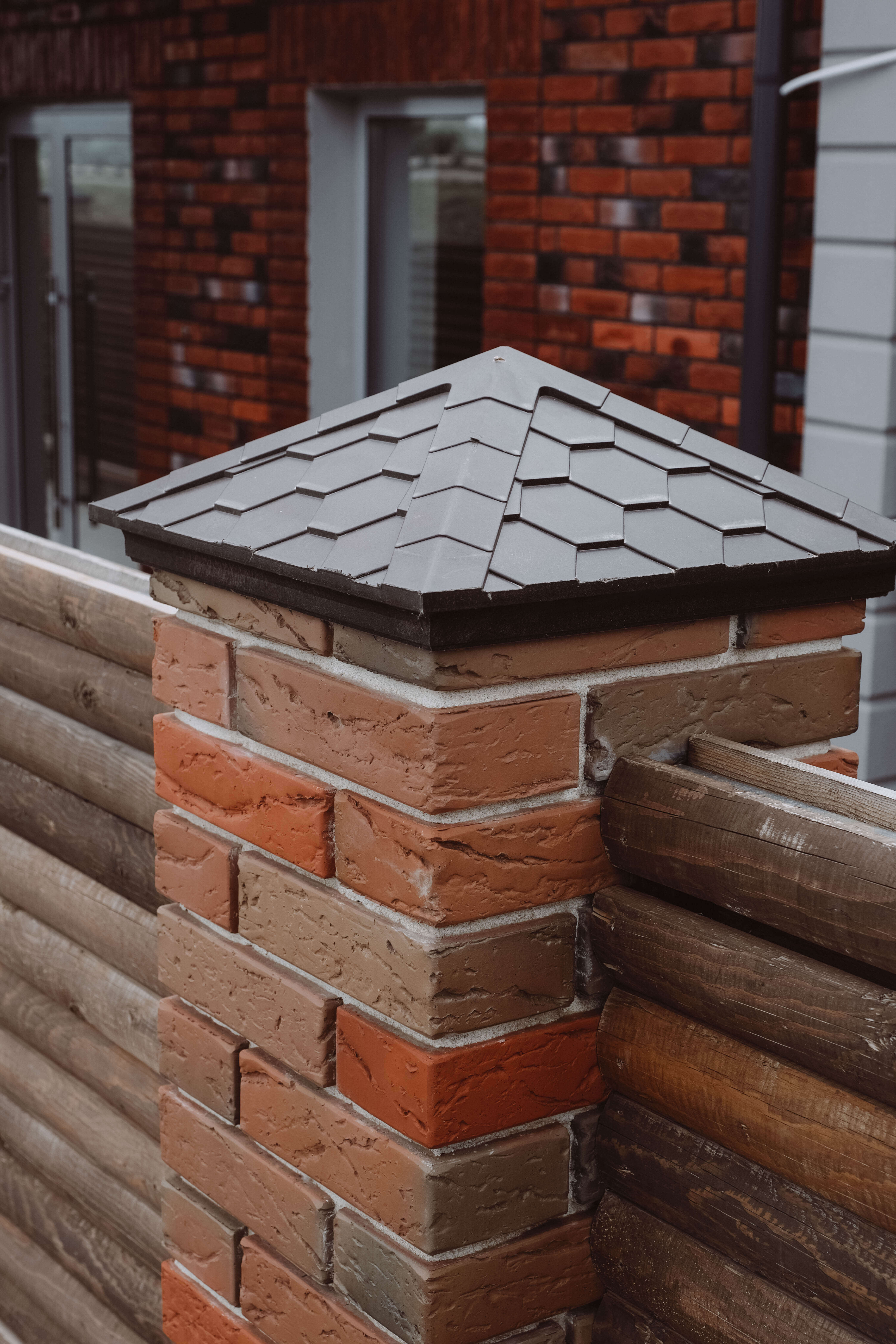 Колпак Zking Эверест Коричневый на столб 1.5х1.5 кирпича (390х390мм) в Сыктывкаре фото