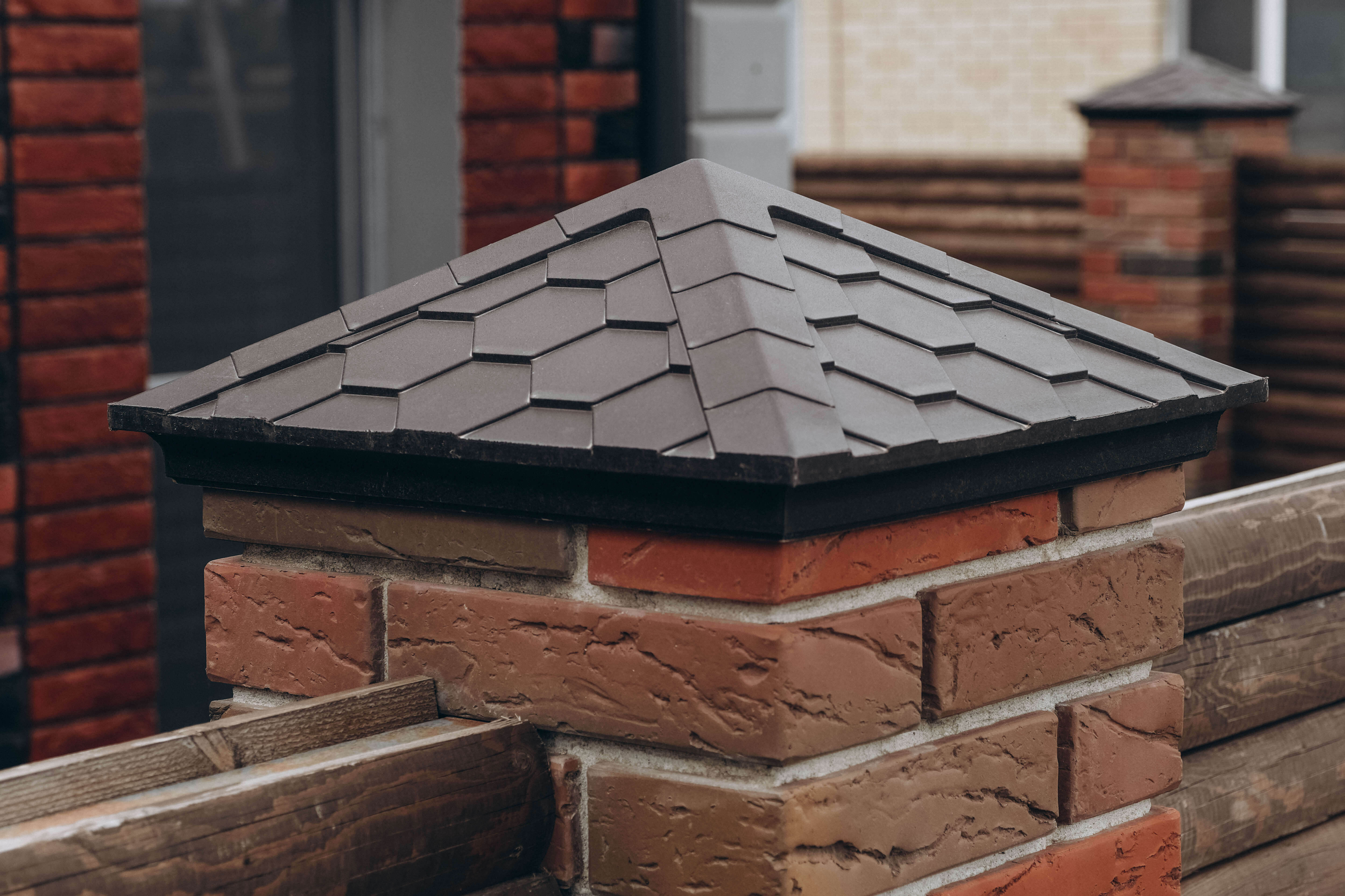 Колпак Zking Эверест Коричневый на столб 1.5х1.5 кирпича (390х390мм) в Сыктывкаре фото